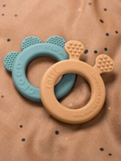 Doudou Plat Attache Sucette - DONE BY DEER Moutarde - Done By Deer -Promos Jouets Boutique doudou plat attache sucette done by deer 3