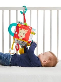Grand Cube D'Activités Sophie La Girafe - VULLI Multicolore - Sophie La Girafe -Promos Jouets Boutique grand cube dactivites sophie la girafe vulli 4